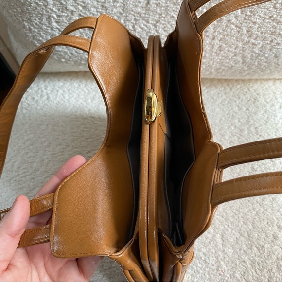 Lou Taylor | Vintage Shoulder Bag w/ Mirror Camel Made In Italy - Picture 10 of 16